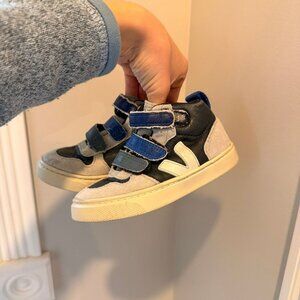 9.5C Veja Kids Leather Shoes